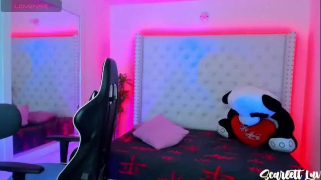 Image 7 of scarlett_luv Stream on Chaturbate on 1 month ago