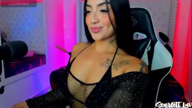 Image 3 of scarlett_luv Stream on Chaturbate on 1 month ago
