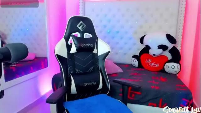 Image 7 of scarlett_luv Stream on Chaturbate on 1 month ago