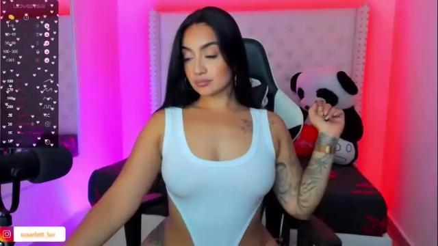 Image 11 of scarlett_luv Stream on Chaturbate on 3 days ago