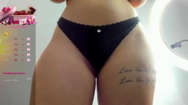 Thumbnail 1, scarlett_miller_13's Stream at Chaturbate, 16 months ago