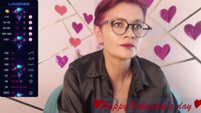 Image 12 of scarlett_paris Stream on Chaturbate on 14 months ago