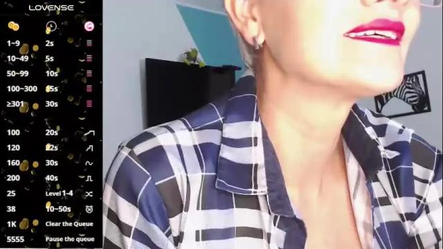 Image 7 of scarlett_paris Stream on Chaturbate on 6 months ago