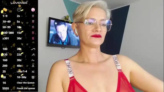 Image 11 of scarlett_paris Stream on Chaturbate on 5 months ago