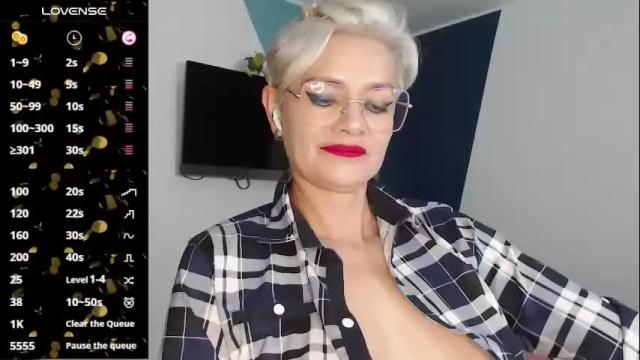 Image 7 of scarlett_paris Stream on Chaturbate on 5 months ago