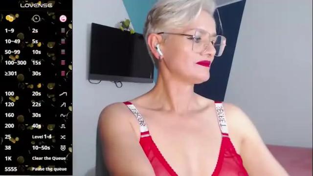 Image 11 of scarlett_paris Stream on Chaturbate on 5 months ago