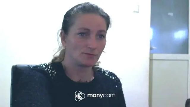 Image 2 of scarlett_queen01 Stream on Chaturbate on 11 days ago
