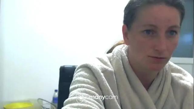 Image 3 of scarlett_queen01 Stream on Chaturbate on 1 month ago