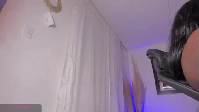 Image 10 of scarlett_rios19 Stream on Chaturbate on 3 months ago