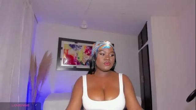 Image 4 of scarlett_rios19 Stream on Chaturbate on 2 months ago