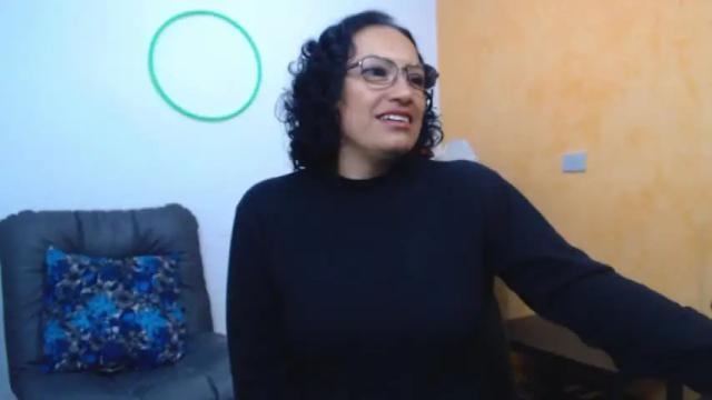 Image 2 of scarlett_sax Stream on Chaturbate on 13 months ago