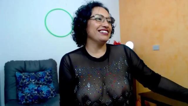 Image 6 of scarlett_sax Stream on Chaturbate on 13 months ago