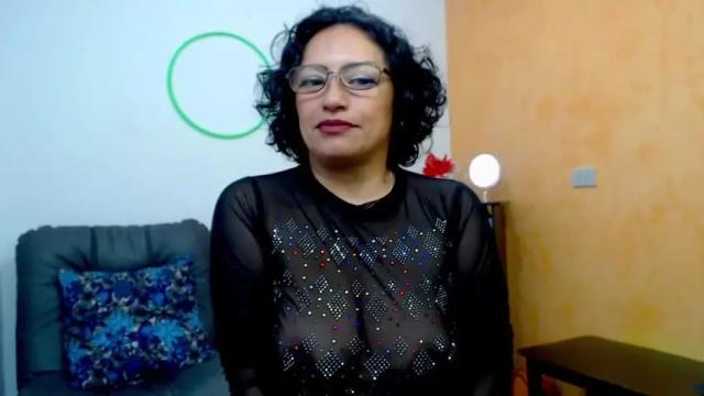 Image 7 of scarlett_sax Stream on Chaturbate on 13 months ago