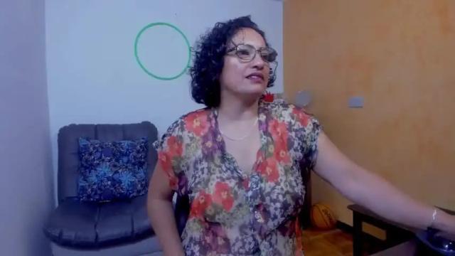Image 6 of scarlett_sax Stream on Chaturbate on 13 months ago