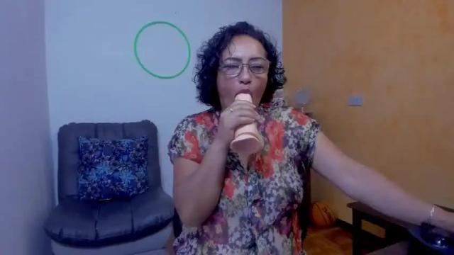 Image 7 of scarlett_sax Stream on Chaturbate on 13 months ago