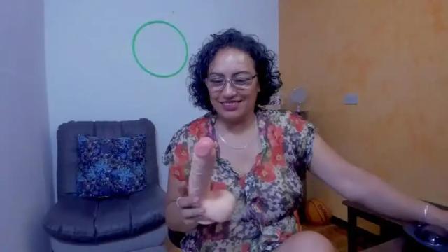 Image 8 of scarlett_sax Stream on Chaturbate on 13 months ago