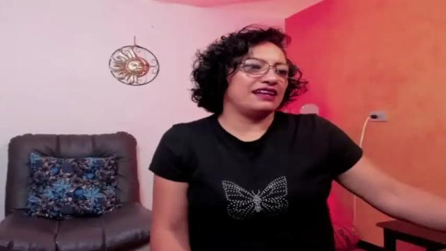 Image 2 of scarlett_sax Stream on Chaturbate on 13 months ago