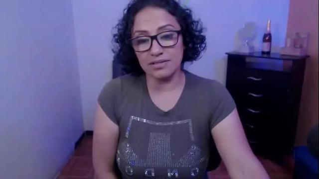 Image 4 of scarlett_sax Stream on Chaturbate on 1 month ago