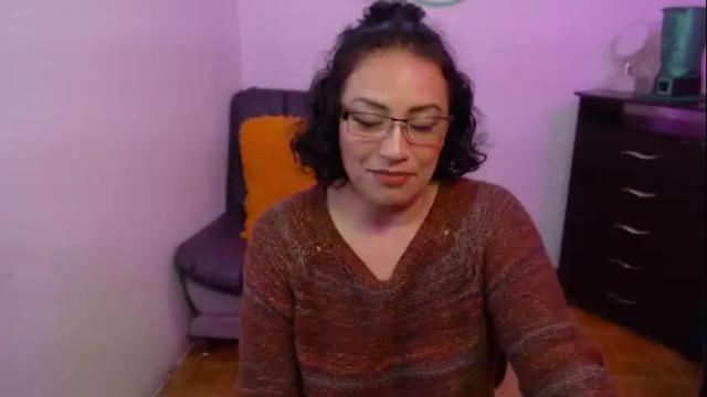 Image 7 of scarlett_sax Stream on Chaturbate on 25 days ago