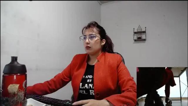 Image 3 of scarlett_sen Stream on Chaturbate on 1 month ago