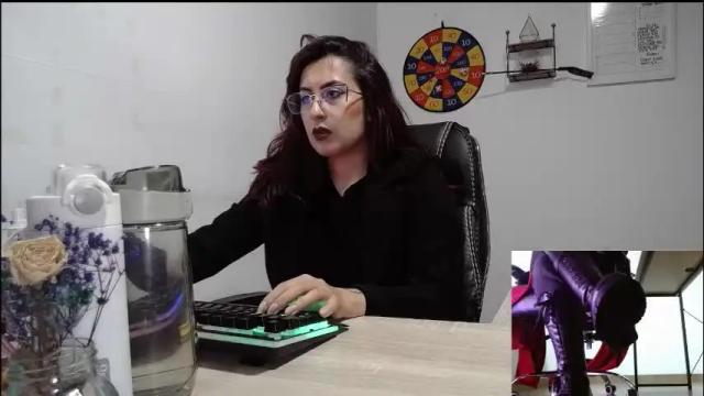 Image 3 of scarlett_sen Stream on Chaturbate on 1 month ago