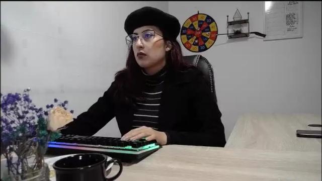 Image 2 of scarlett_sen Stream on Chaturbate on 1 month ago