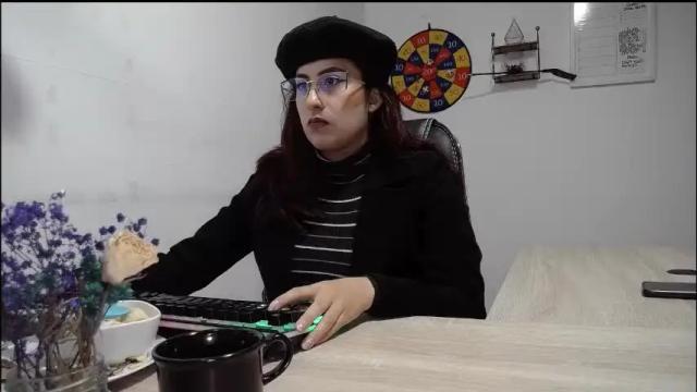 Image 3 of scarlett_sen Stream on Chaturbate on 1 month ago