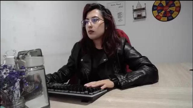 Image 2 of scarlett_sen Stream on Chaturbate on 1 month ago