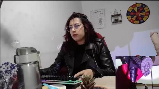 Image 2 of scarlett_sen Stream on Chaturbate on 1 month ago