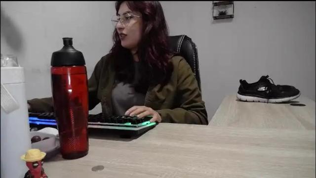 Image 2 of scarlett_sen Stream on Chaturbate on 1 month ago
