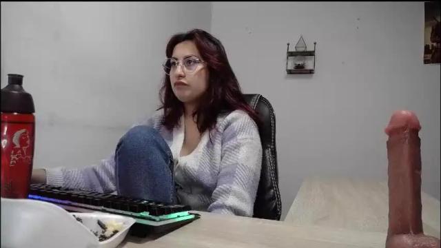 Image 4 of scarlett_sen Stream on Chaturbate on 1 month ago