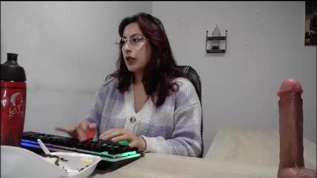 Image 7 of scarlett_sen Stream on Chaturbate on 1 month ago