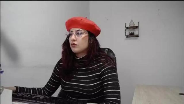 Image 10 of scarlett_sen Stream on Chaturbate on 27 days ago