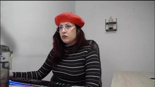 Image 2 of scarlett_sen Stream on Chaturbate on 27 days ago