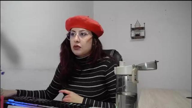 Image 3 of scarlett_sen Stream on Chaturbate on 27 days ago