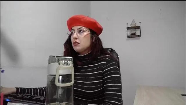 Image 4 of scarlett_sen Stream on Chaturbate on 27 days ago