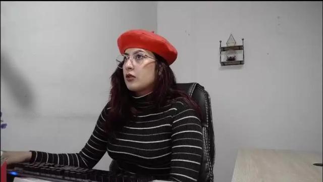 Image 7 of scarlett_sen Stream on Chaturbate on 27 days ago