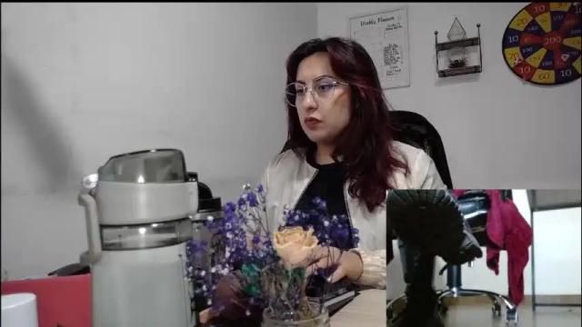 Image 4 of scarlett_sen Stream on Chaturbate on 18 days ago