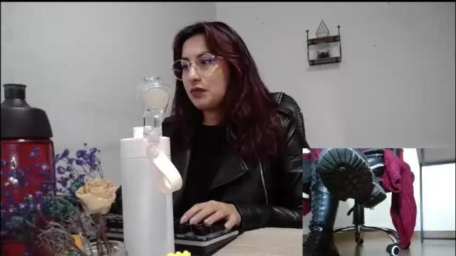 Image 12 of scarlett_sen Stream on Chaturbate on 10 days ago