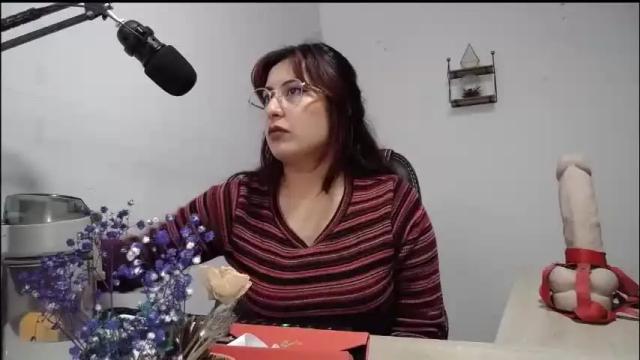 Image 7 of scarlett_sen Stream on Chaturbate on 6 days ago