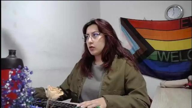 Image 3 of scarlett_sen Stream on Chaturbate on 4 days ago