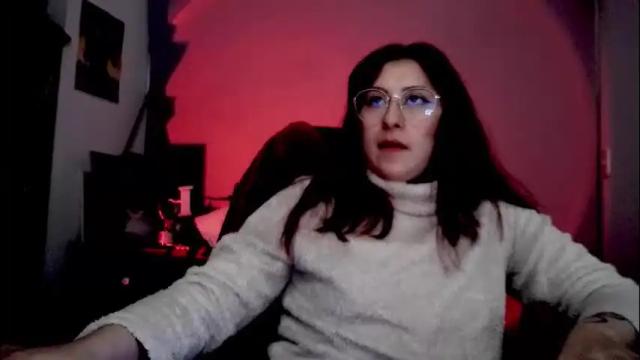 Image 3 of scarlett_sen Stream on Chaturbate on 2 months ago