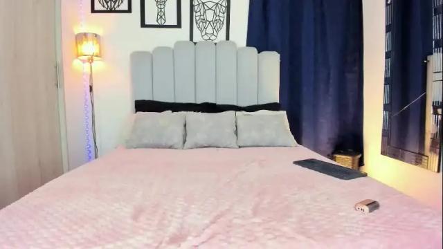 Image 4 of scarlett_steelee Stream on Chaturbate on 1 month ago