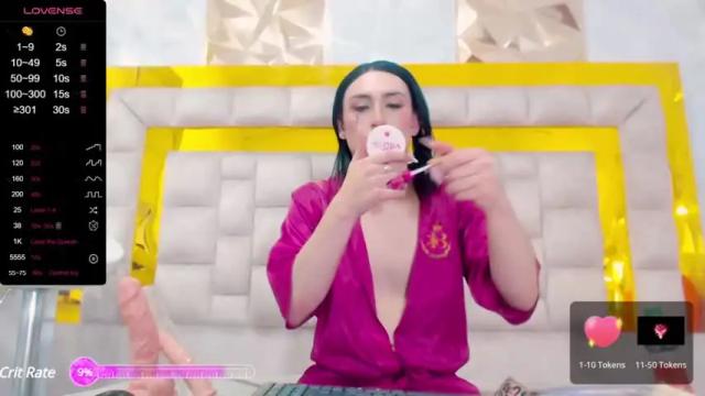 Image 2 of scarlett_taylor07 Stream on Chaturbate on 18 months ago
