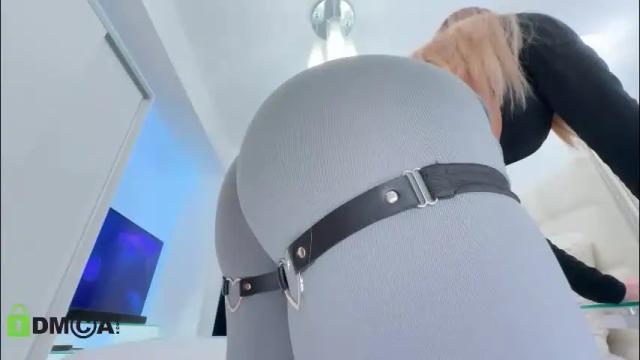 Image 8 of scarlettandtom Stream on Chaturbate on 27 days ago