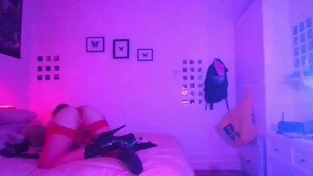 Image 11 of scarlettbbby Stream on Chaturbate on 18 months ago
