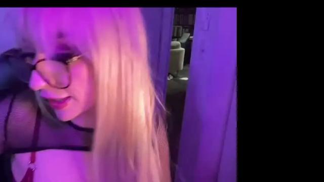 Image 10 of scarlettbbby Stream on Chaturbate on 18 days ago