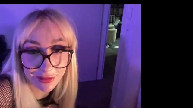 Image 12 of scarlettbbby Stream on Chaturbate on 18 days ago