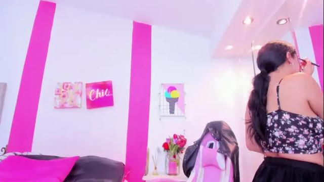 Image 10 of scarlette_15 Stream on Chaturbate on 1 month ago