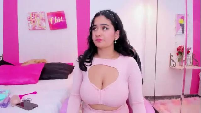 Image 3 of scarlette_15 Stream on Chaturbate on 1 month ago